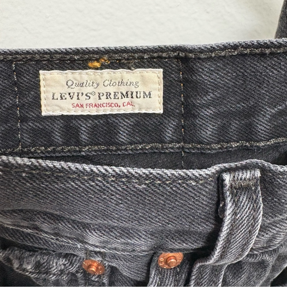 Levi's Premium 501 Women's Distressed Black Denim Cut-Off Shorts Button Fly - Picture 6 of 13